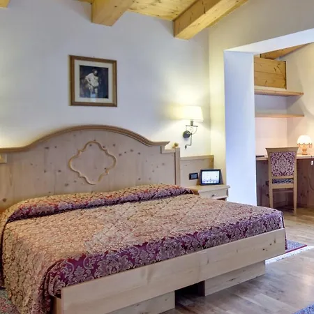 Des Alpes Otel