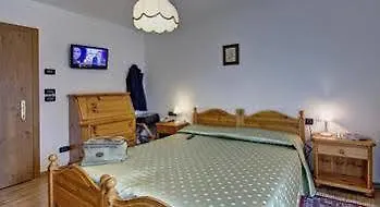 Des Alpes Otel